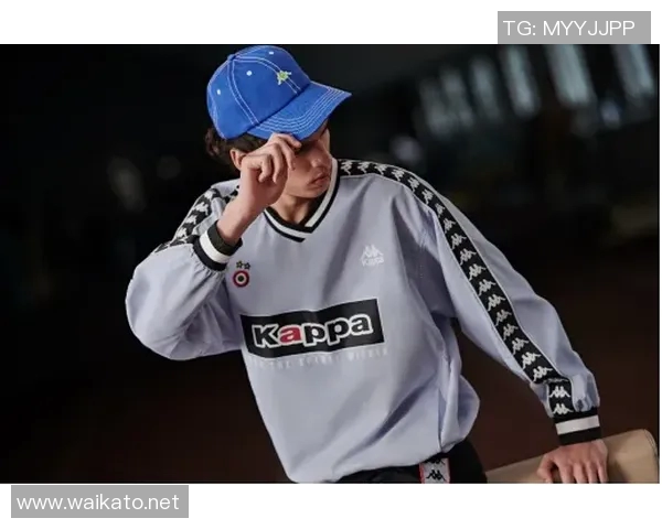 足球明星联名重磅T恤品牌引领时尚潮流掀起运动风尚新热潮